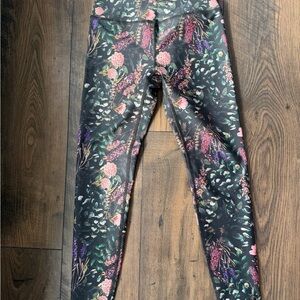 Beyond Yoga Women's Leggings - Black with Floral Design